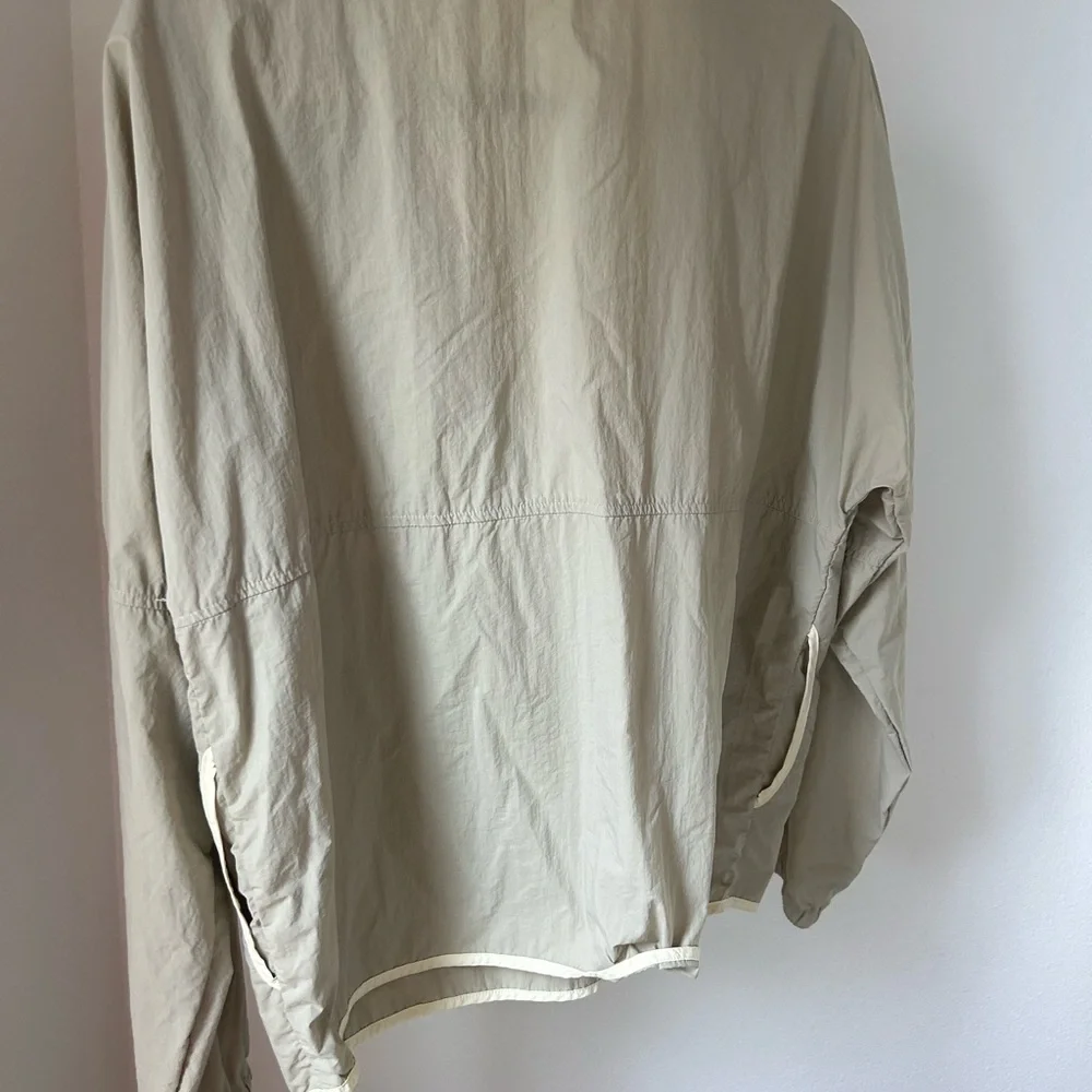 Donni Windbreaker, size m, great condition - Picture 4 of 5